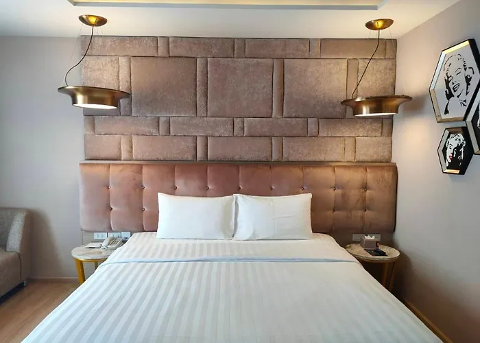 De Prime Rangnam Hotel 4*